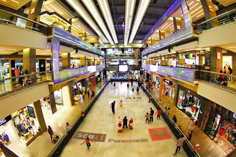 Ice Skating at Central World 1f7b6594-49a1-4022-813f-1863276db210